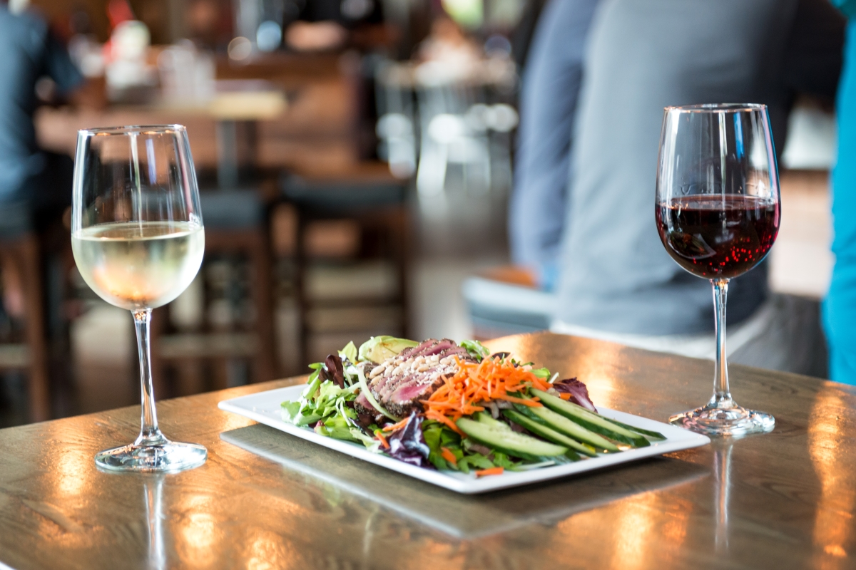 steak salad and wine pairing - Gulp Playa Vista